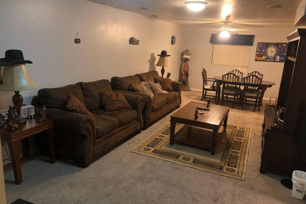 Beautiful Secluded 2 Bedrooms 1 Bathroom Apartment South Weber ภายนอก รูปภาพ